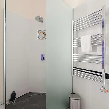 아파트 Velvet & Marble Elegance W Balcony Nr Synagogue 부다페스트