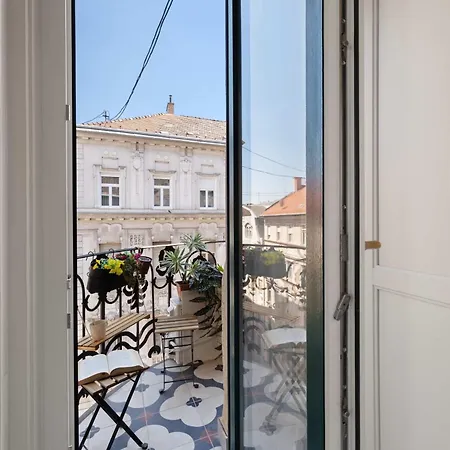 Velvet & Marble Elegance W Balcony Nr Synagogue 부다페스트